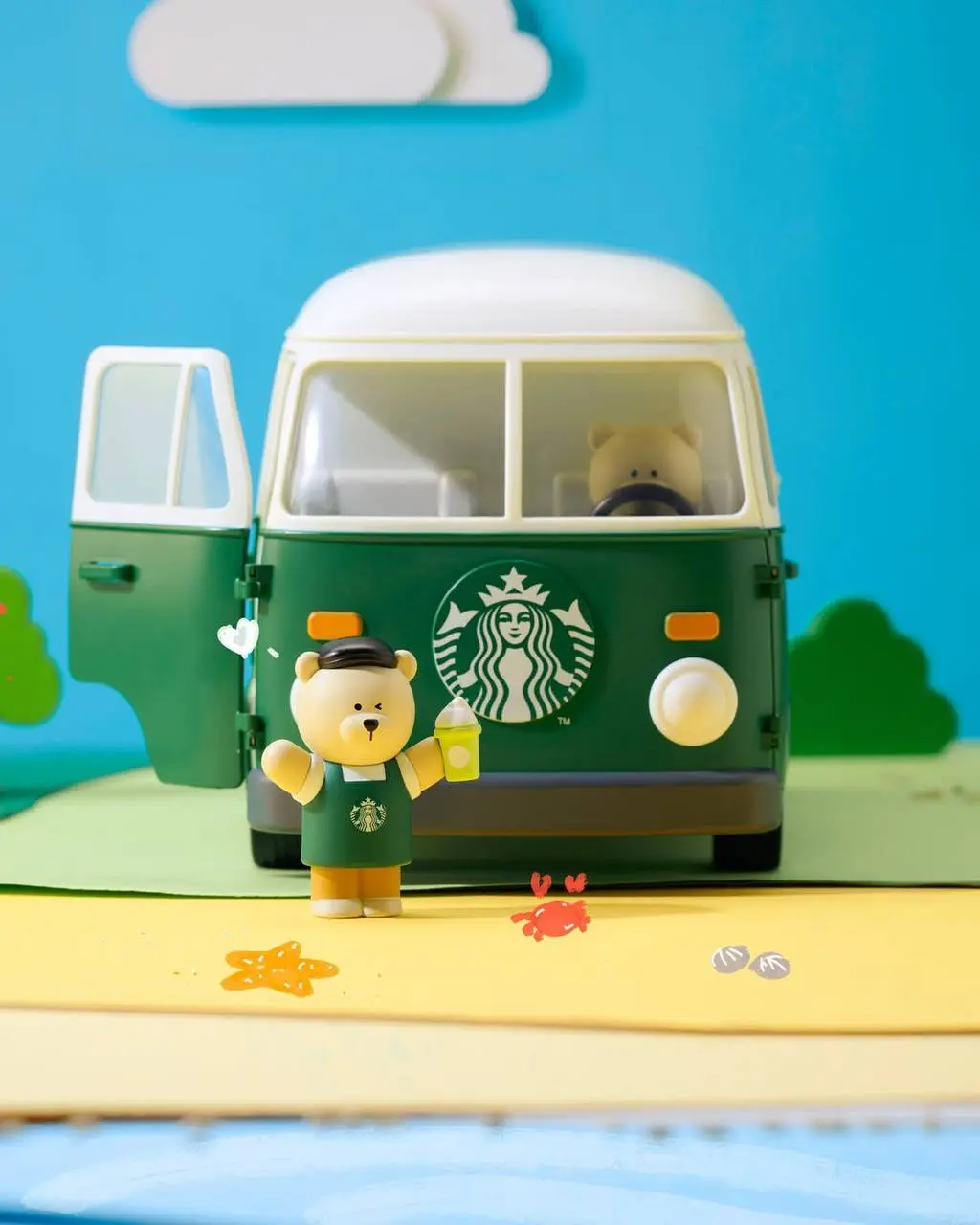 Милота, Starbucks из Сингапура выпустил мини-трак с водителями мишками-бариста | Сетка — социальная сеть от hh.ru