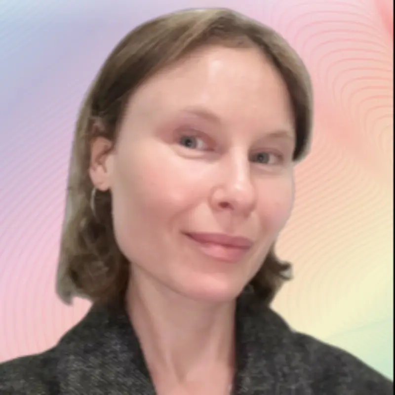 Анна Го