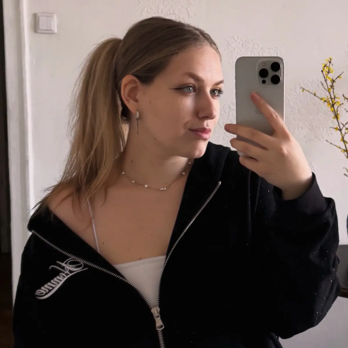 Vladislava Kovaleva | Сетка — социальная сеть от hh.ru