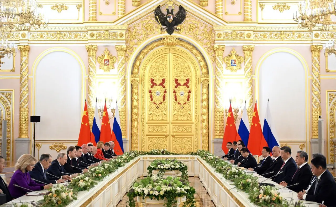 Россия и Китай готовятся занять место США в Совете мира
#Россия #Китай #Сотрудничество #Геополитика #США | Сетка — социальная сеть от hh.ru