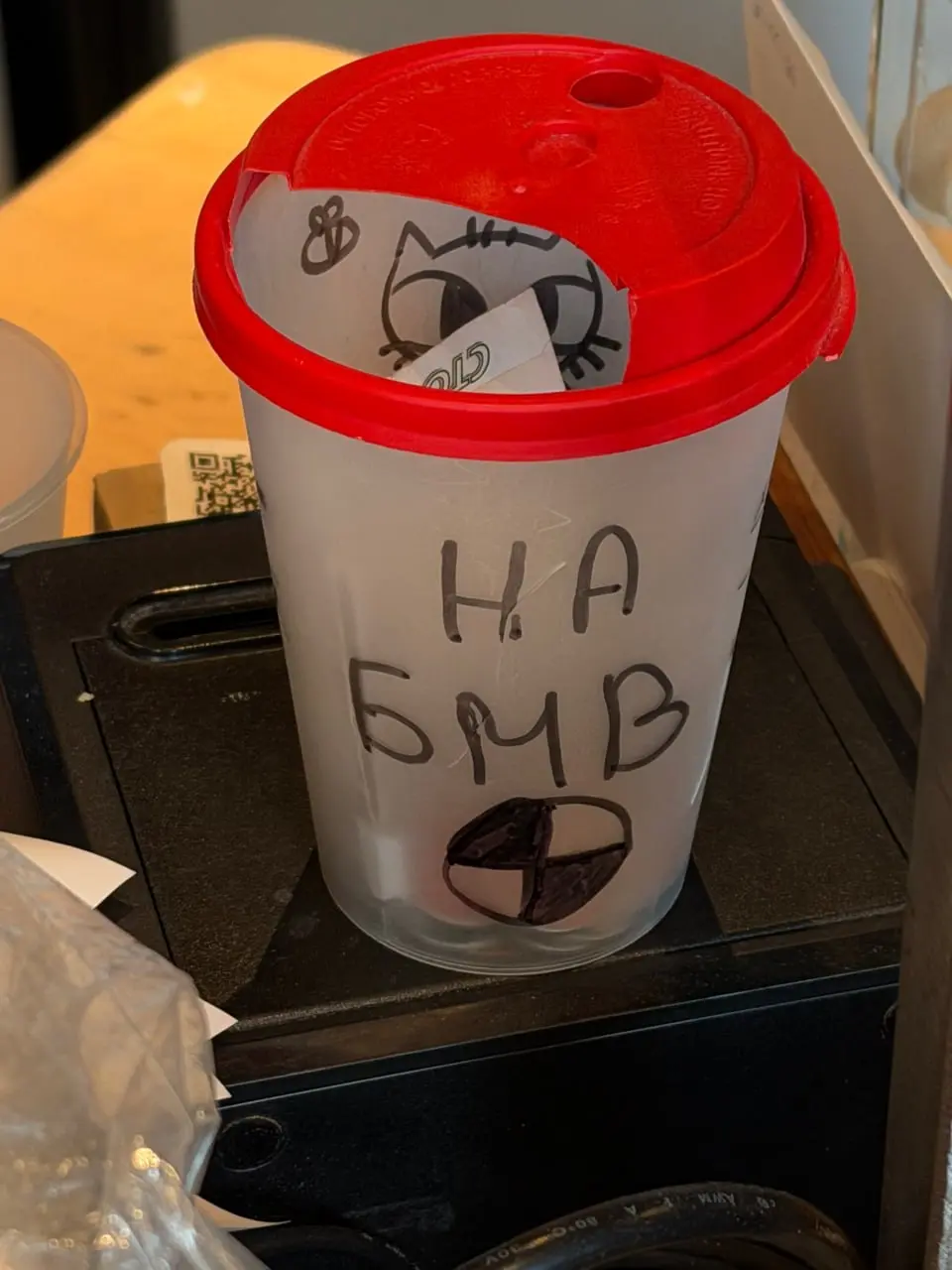 Воскресный дААААААААААйджест
⚡️ Во-первых, на нашем ютубе вышла запись стрима про то, как кибербезопасников ИИ заменяет | Сетка — социальная сеть от hh.ru
