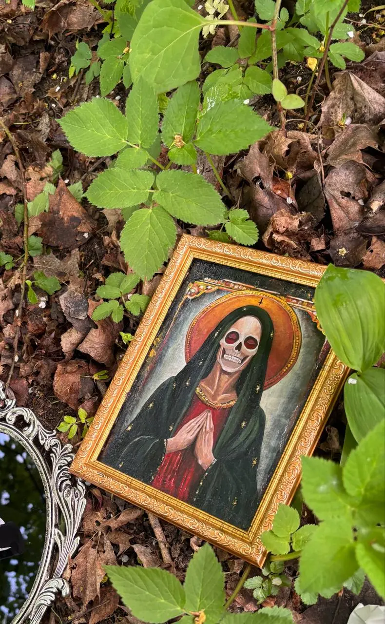В нашей жизни
Нет случайностей
Совсем.
Ни одного случайного человека. Ни одного просто так сказанного слова. Ни одной песни, которая вдруг заиграла в наушниках в нужный момент | Сетка — социальная сеть от hh.ru