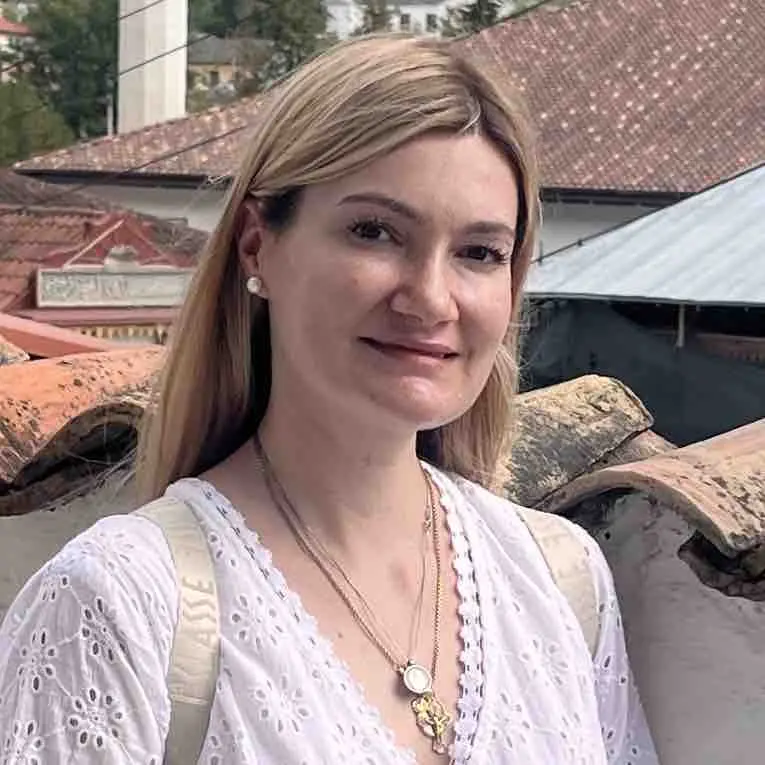 Элла Камбарова
