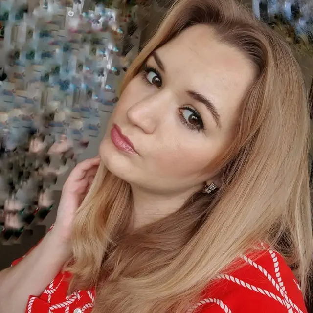 Анна Ароян