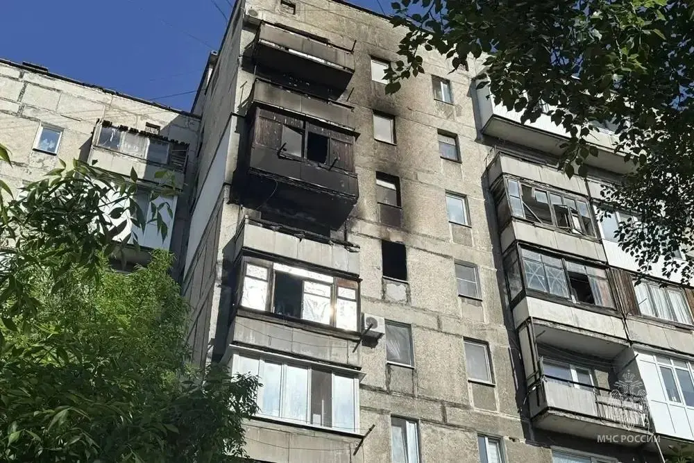 Последствия пожара на ул. Николая Островского в Кировском районе Донецка, в результате которого погиб 73-летний мужчина | Сетка — социальная сеть от hh.ru