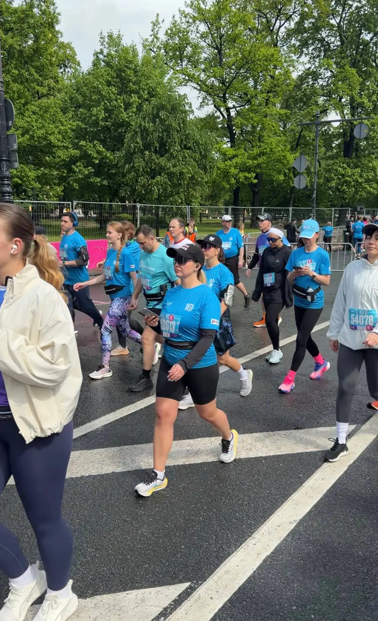 🏃‍♂🏃‍♀ Бежим вместе – побеждаем вместе!
В минувшие выходные сотрудники ТЕМП приняли участие в крупнейшем всероссийском полумарафоне «ЗаБег | Сетка — социальная сеть от hh.ru