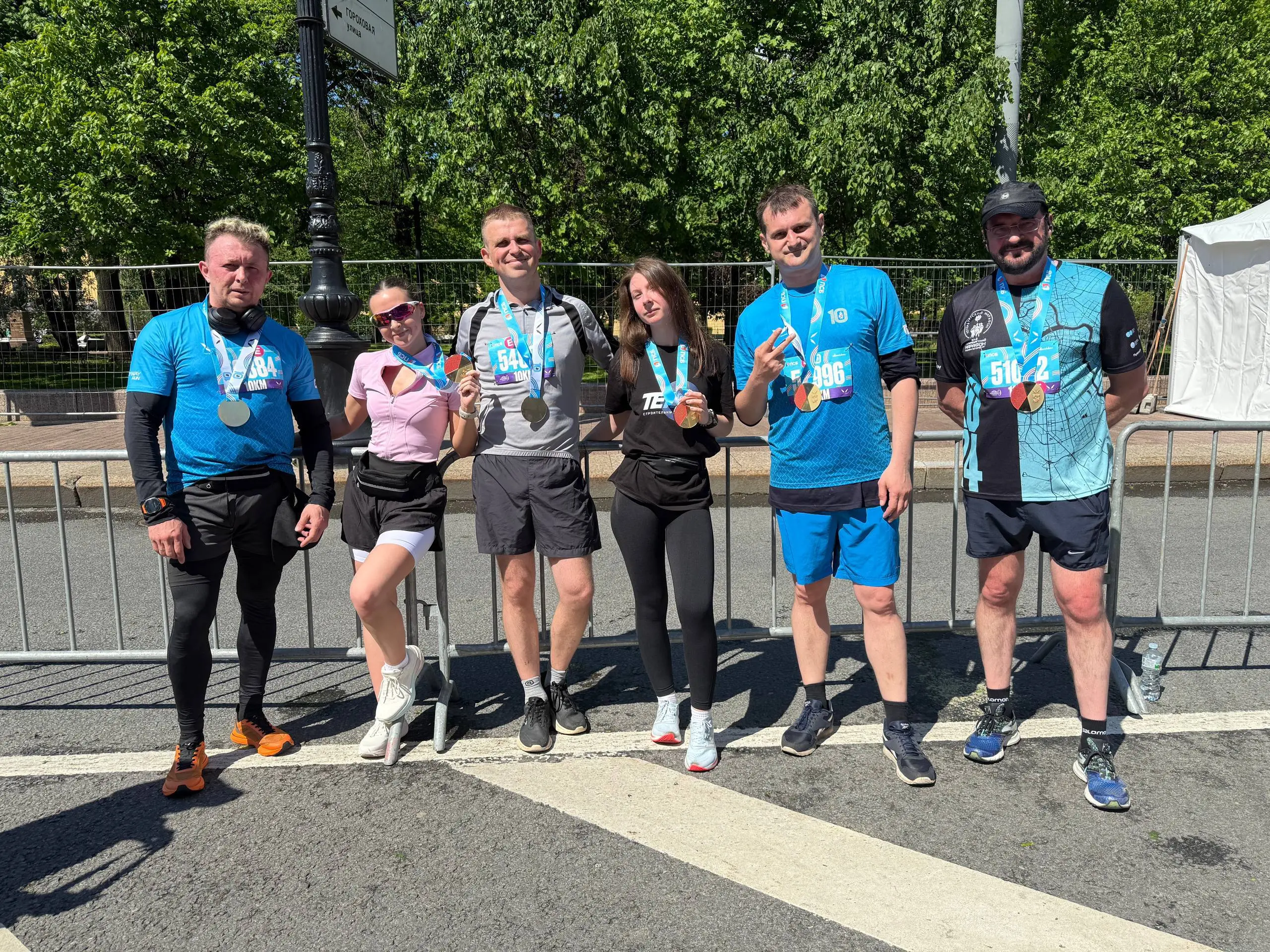 🏃‍♂🏃‍♀ Бежим вместе – побеждаем вместе!
В минувшие выходные сотрудники ТЕМП приняли участие в крупнейшем всероссийском полумарафоне «ЗаБег | Сетка — социальная сеть от hh.ru