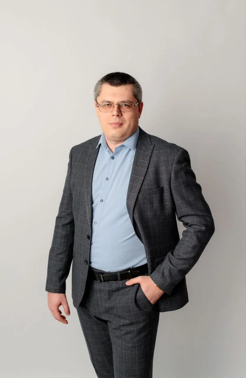Максим Назаренко