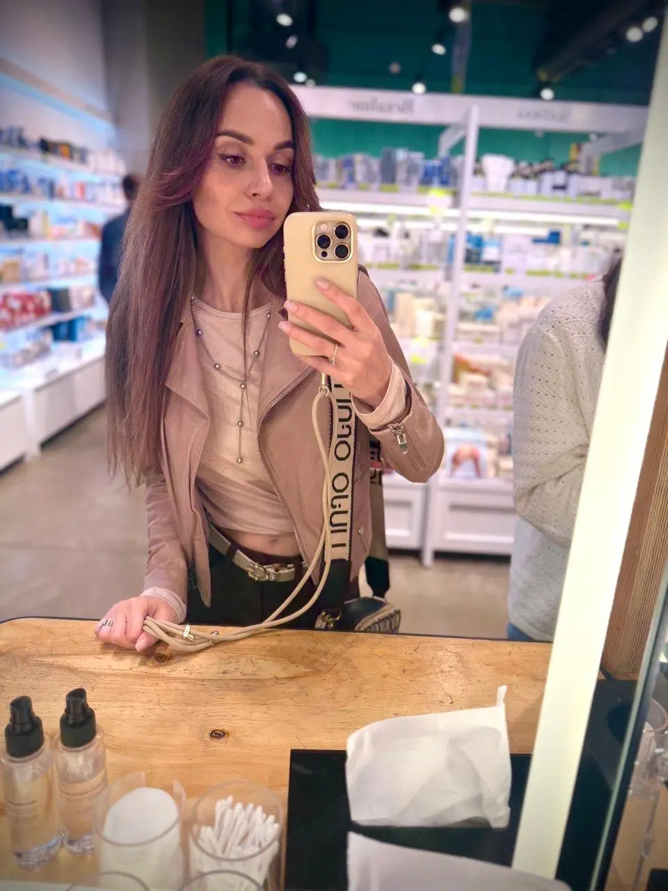 Про поиск работы и в хвост и в гриву 👍
Я пропала из канала, потому что сама проходила квест, который у многих горит прямо сейчас.
Я искала работу | Сетка — социальная сеть от hh.ru