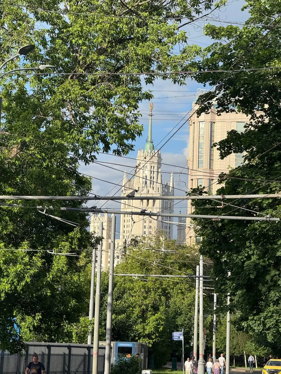 что творится в мае в Москве словами не передать! какой же невероятный город! | Сетка — социальная сеть от hh.ru