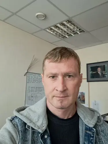 Максим Небогин