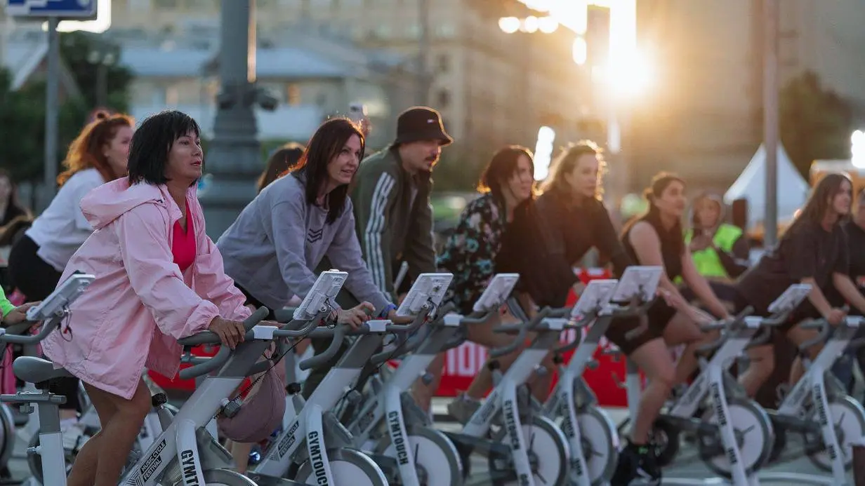 🌙 Ночь московского спорта
30 мая с 19:00 до 22:00
Совсем скоро в самом центре Москвы пройдет настоящий спортивный праздник | Сетка — социальная сеть от hh.ru