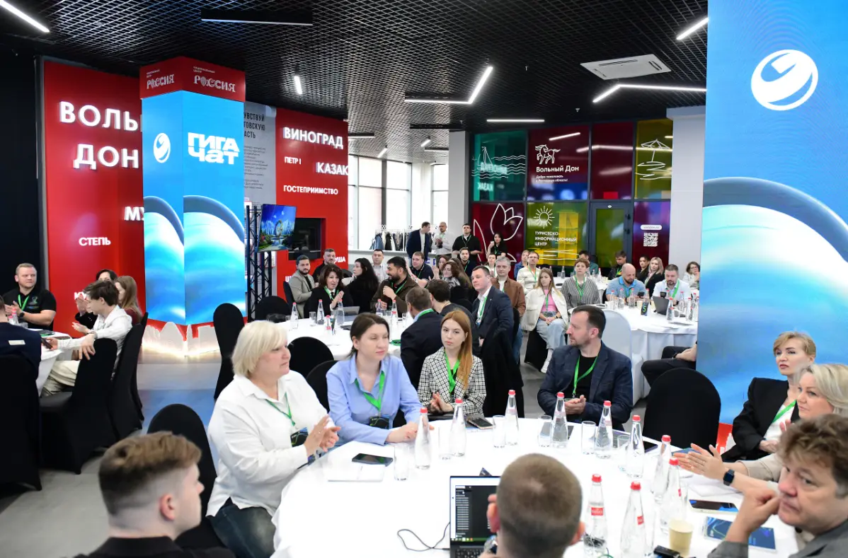 ✨ GigaChat в деле | Сетка — социальная сеть от hh.ru