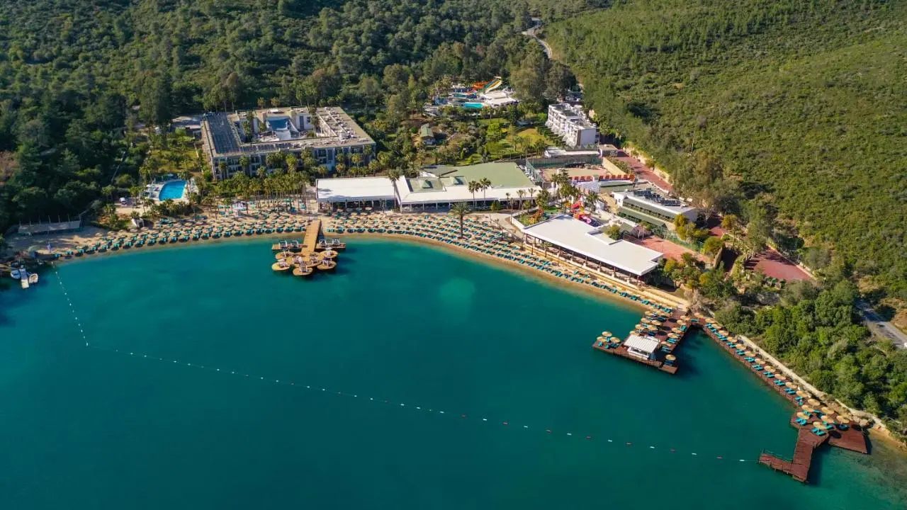 🇹🇷 Green Bay Resort 5*
📍 Бодрум, 50 м до моря
🏨 Курортный отель в тихой живописной лагуне рядом с пляжем | Сетка — социальная сеть от hh.ru