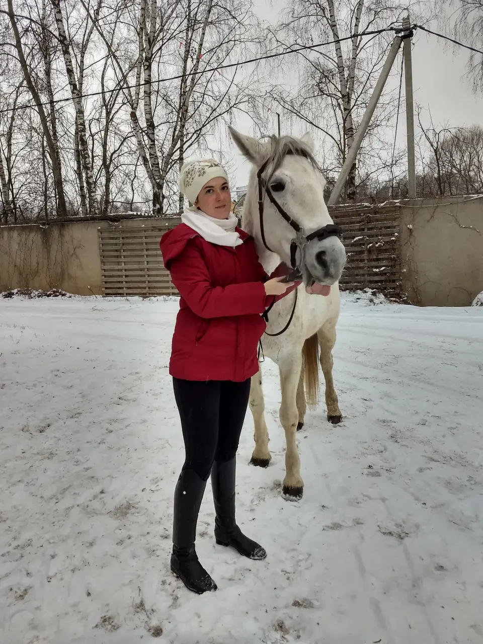 День конника
Праздник радости, вдохновения и бодрых копыт.
Я обожаю верховую езду, хотя научиться держаться в седле было очень непросто | Сетка — социальная сеть от hh.ru