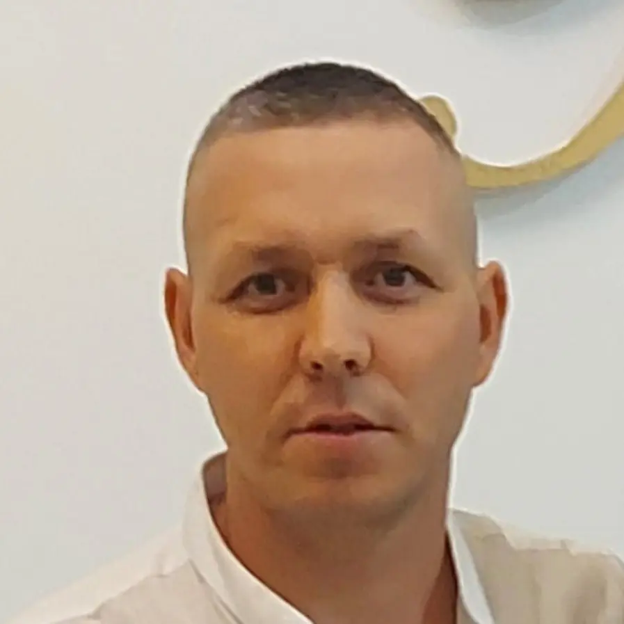Роман Савельев