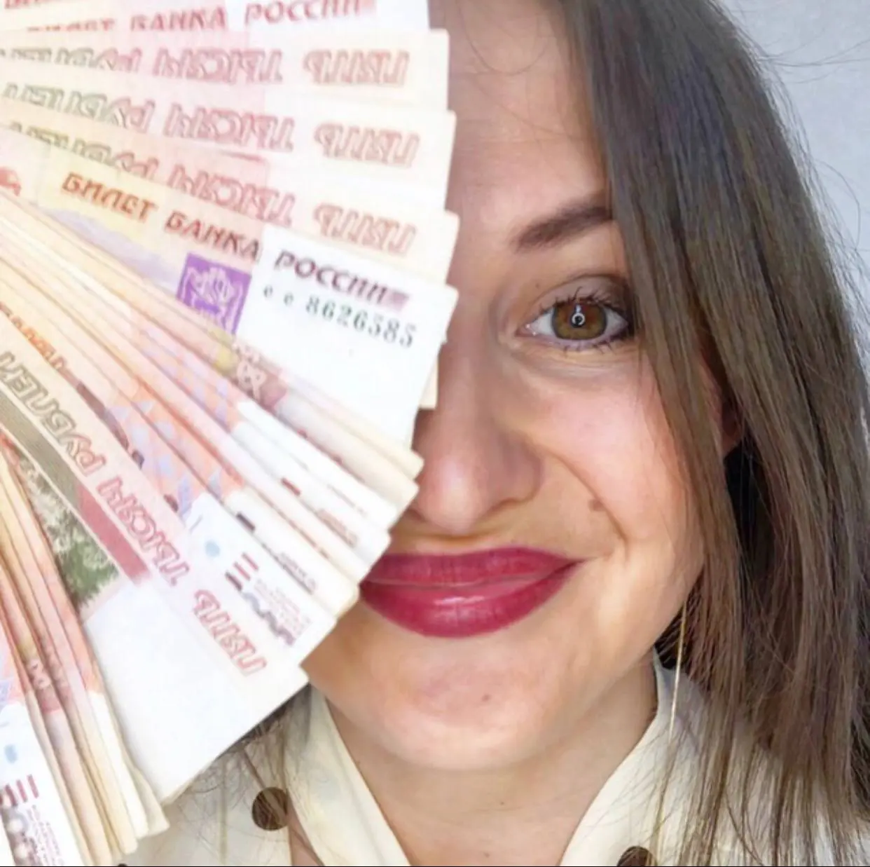 27 мая (среда) в 13:00 мастер-класс на тему: «ПРОДАЖИ»
Приглашаю на встречу, где разберем реальные продажи — без теории.
Что обсудим:
· Тренды 2026: кому и как сейчас удобно продавать | Сетка — социальная сеть от hh.ru