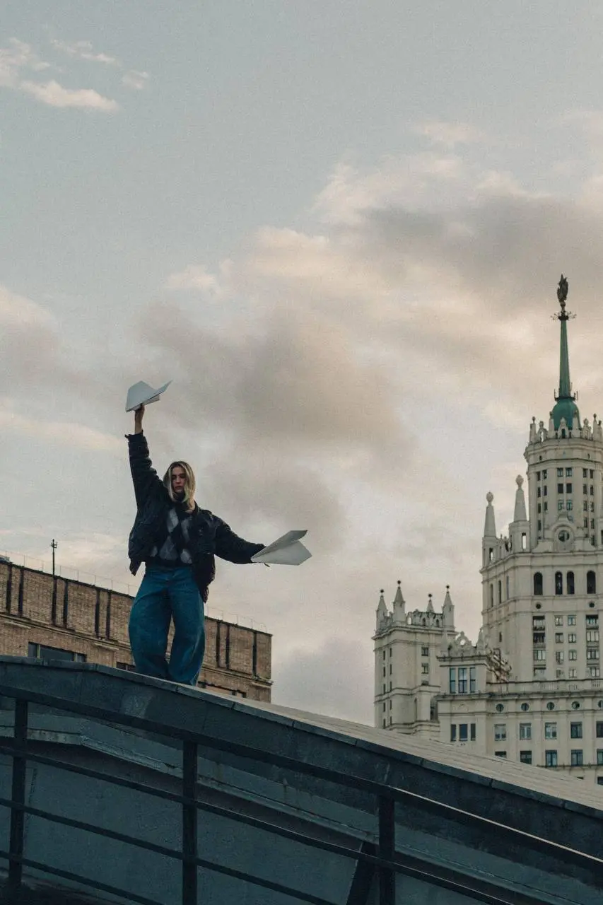 Есть в Москве локации, которые стали ну слишком популярными. И когда ты туда приходишь понимаешь почему | Сетка — социальная сеть от hh.ru