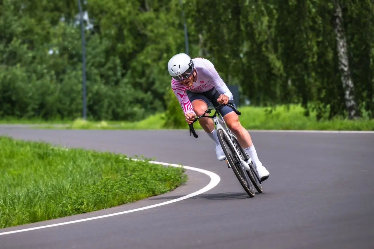 🚴‍♂️ Пока мы катались по делам, Анатолий Шишкин катался за призовыми местами
За последние выходные наш Digital-директор успел собрать сразу два мощных результата:
⭐️ 23 мая — велогонка «Крылатские хол... | Сетка — социальная сеть от hh.ru