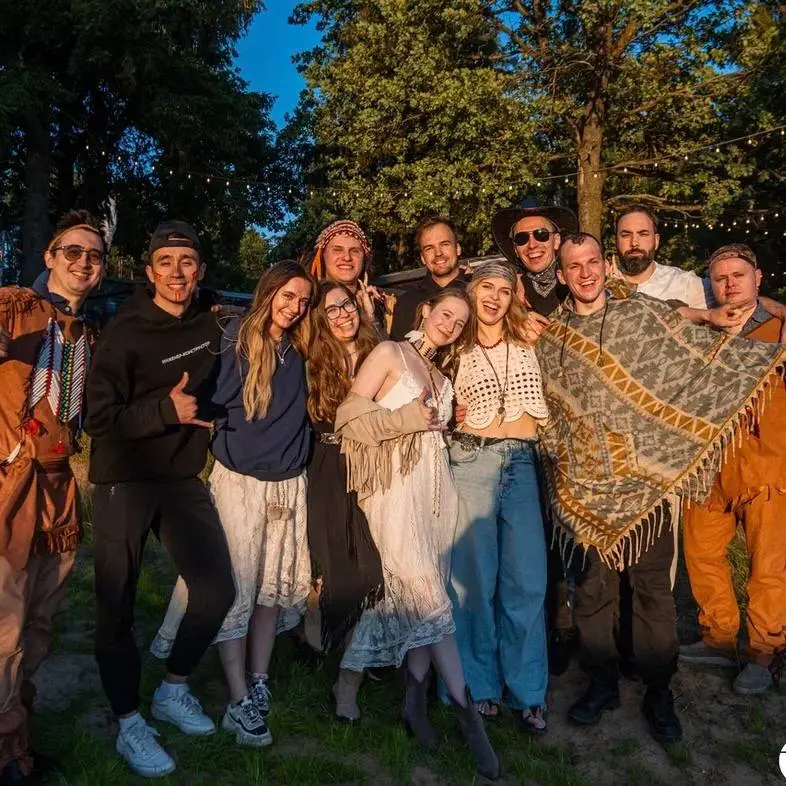 🎁 КОНКУРС: УГАДАЙ ТЕМАТИКУ НАШЕГО ДР | FRIENDS COMMUNITY 3 ГОДА
🎆 В ночь с 26 на 27 июня мы собираемся, чтобы вместе отпраздновать наш день рождения и устроить самую громкую ночь этого лета!
🌈 За это ... | Сетка — социальная сеть от hh.ru