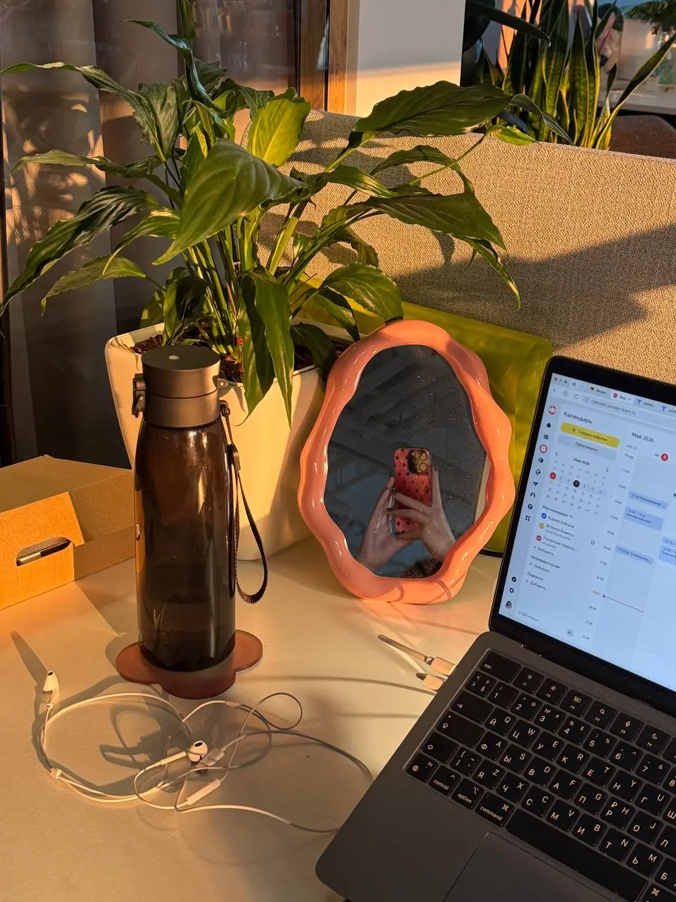 ребята, я тут 😊
немножко пропала с поисками работы 🤓 этот процесс сам по себе как отдельный вид работы/ бесплатной и не всегда приятной…
но я нашла новое местечко для себя — лавка, уютный уголок яндек... | Сетка — социальная сеть от hh.ru