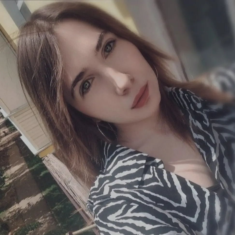 Анна Романова