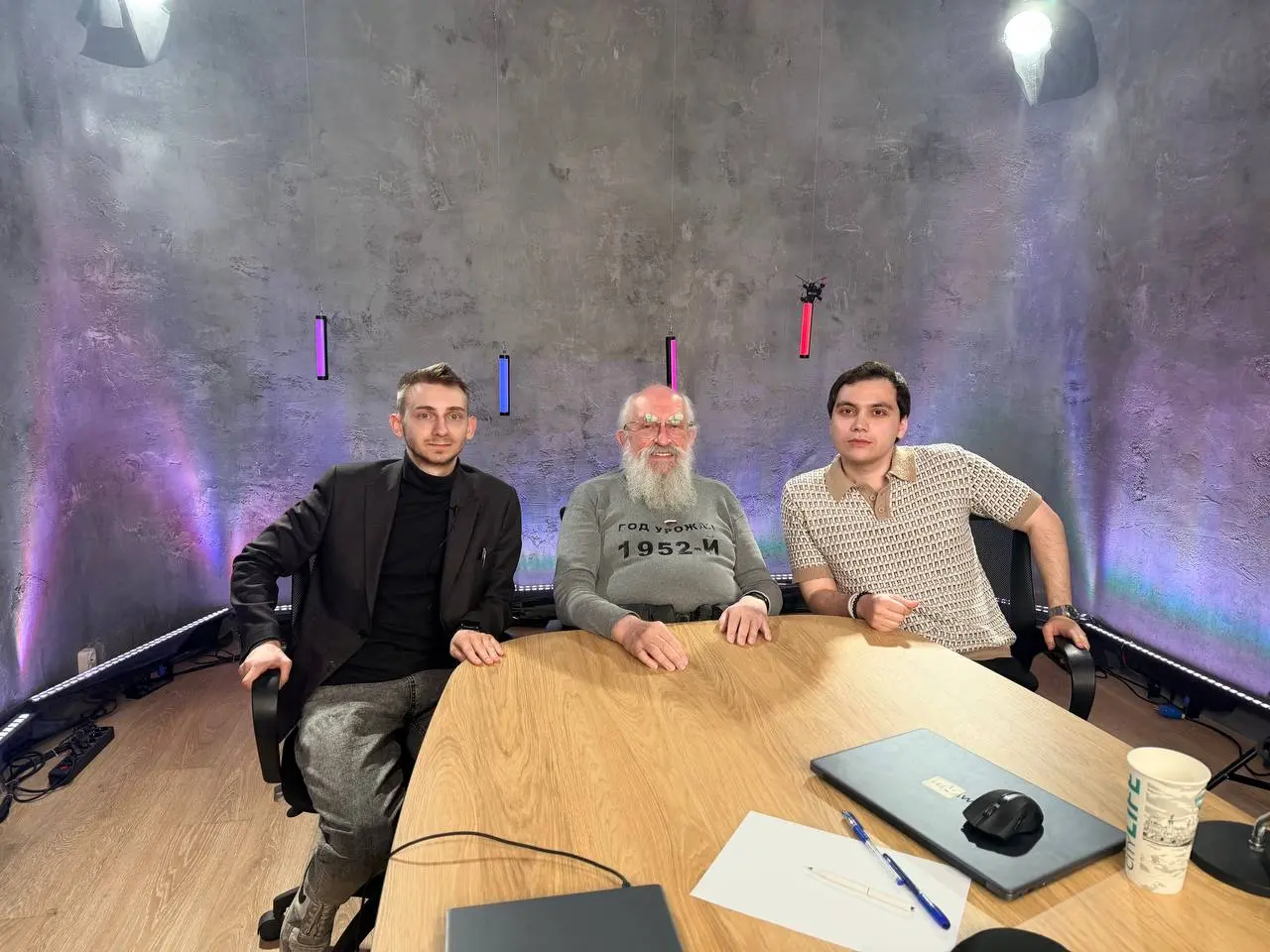 🤯 Конец игры? Вассерман о будущем России и мира
✅ Мы с Рамилем Велиевым провели замечательный и очень содержательный эфир на канале «Политическая Россия»!
🧠 Нашим почётным гостем стал один из самых яр... | Сетка — социальная сеть от hh.ru