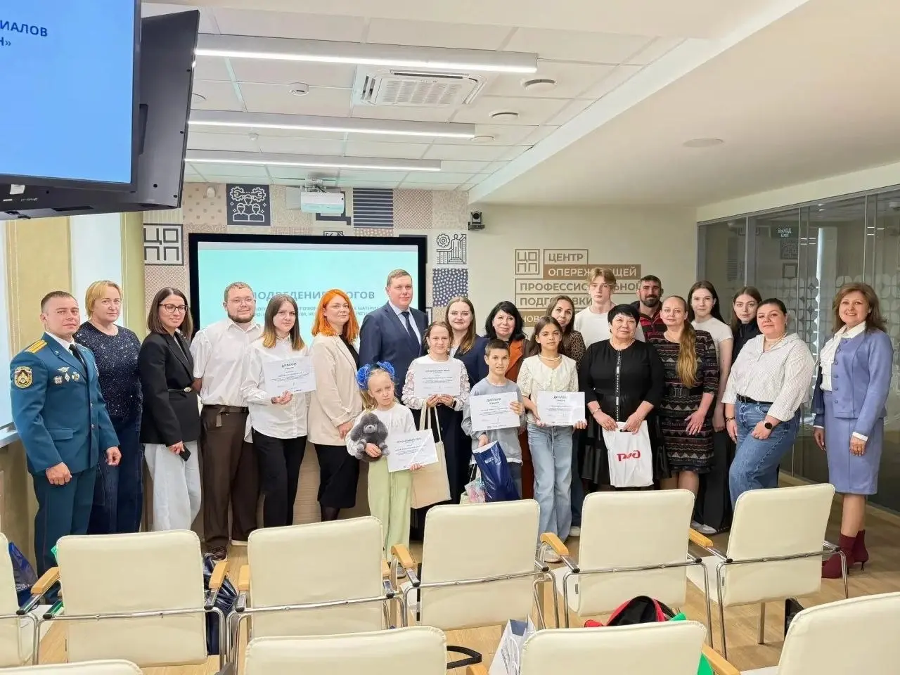 «Сибирский Гурман» поддерживает будущее региона!
В Новосибирской области прошел конкурс профориентационных материалов «ПРО-НСО: профессии, которые создают регион» | Сетка — социальная сеть от hh.ru