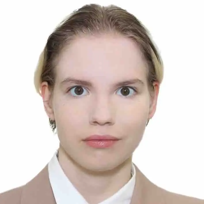 Алёна Олейник