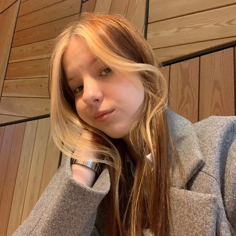 Лена Меркулова