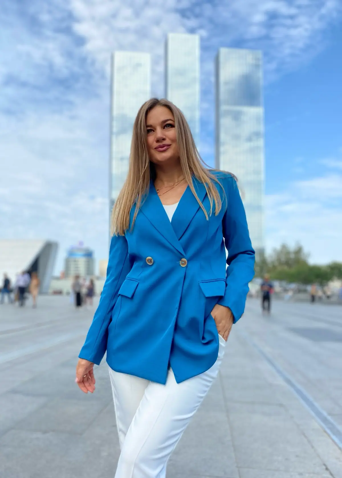 Всем привет!
Давайте знакомиться, меня зовут Мария - управляющий директор в уникальном Банке со своей историей и философией!
В банковской сфере я работаю более 10 лет, а в активных продажах еще больше... | Сетка — социальная сеть от hh.ru
