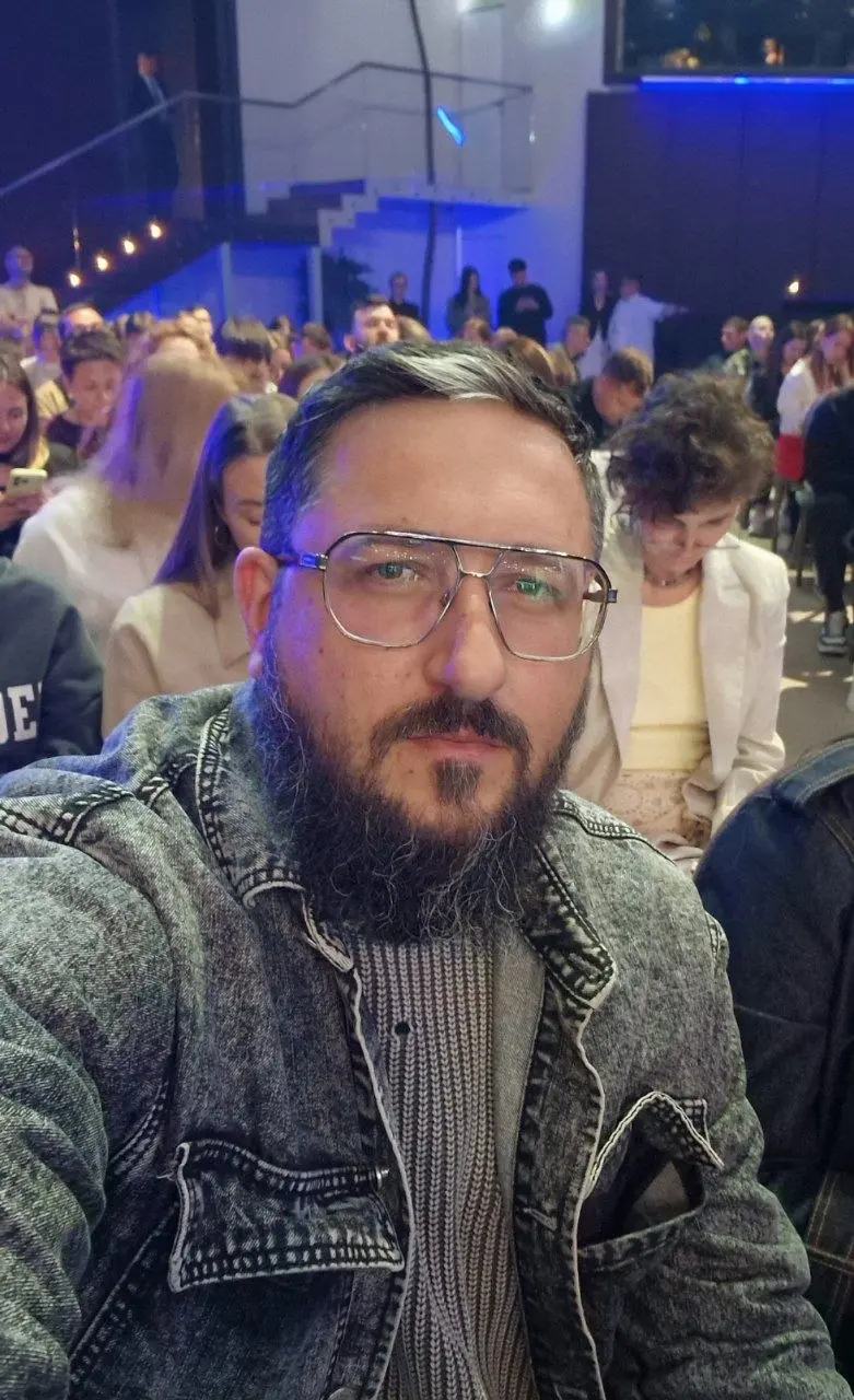 Стратсессия на 5 лет
Сегодня был съезд лидеров и руководителей направлений сообщества «Аномалия» Михаила Гребенюка | Сетка — социальная сеть от hh.ru