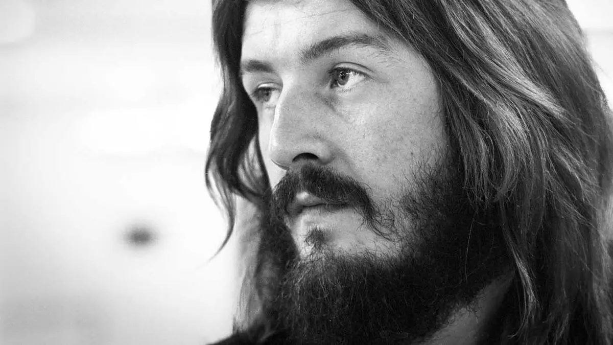 31 мая 1948 года родился Джон Генри Бонэм — легендарный барабанщик Led Zeppelin 🥁🎸. Он признан одним из величайших ударников в истории музыки 🌟 | Сетка — социальная сеть от hh.ru