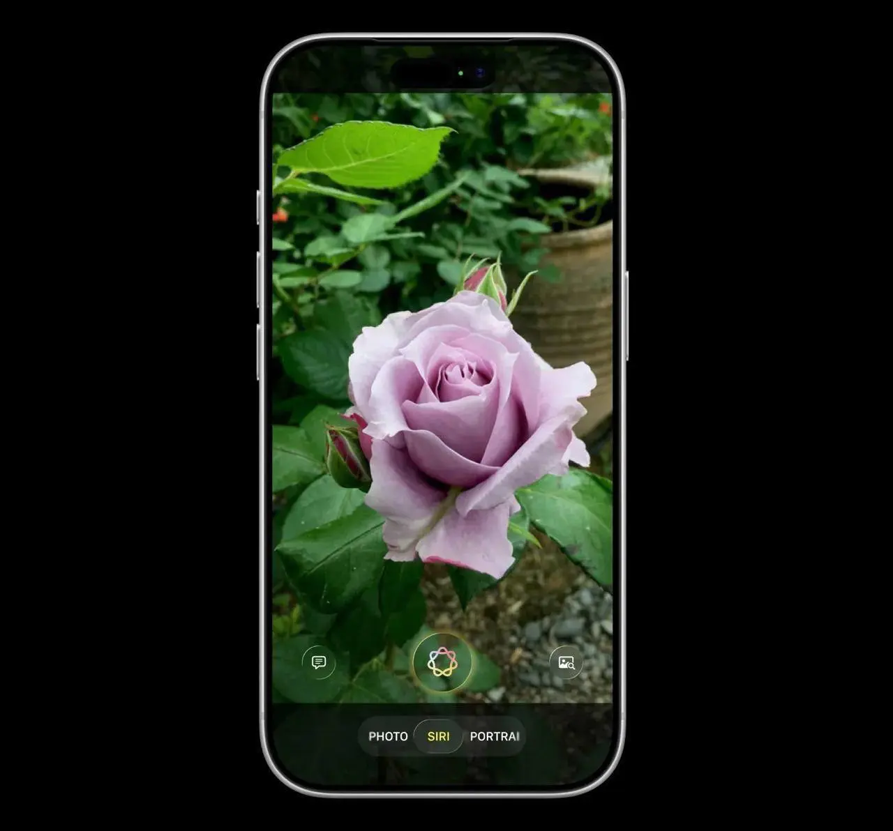 Apple готовит одно из самых крупных обновлений Siri и всей системы iOS 27.
По данным Bloomberg, iPhone научится предугадывать действия пользователя ещё до касания экрана | Сетка — социальная сеть от hh.ru