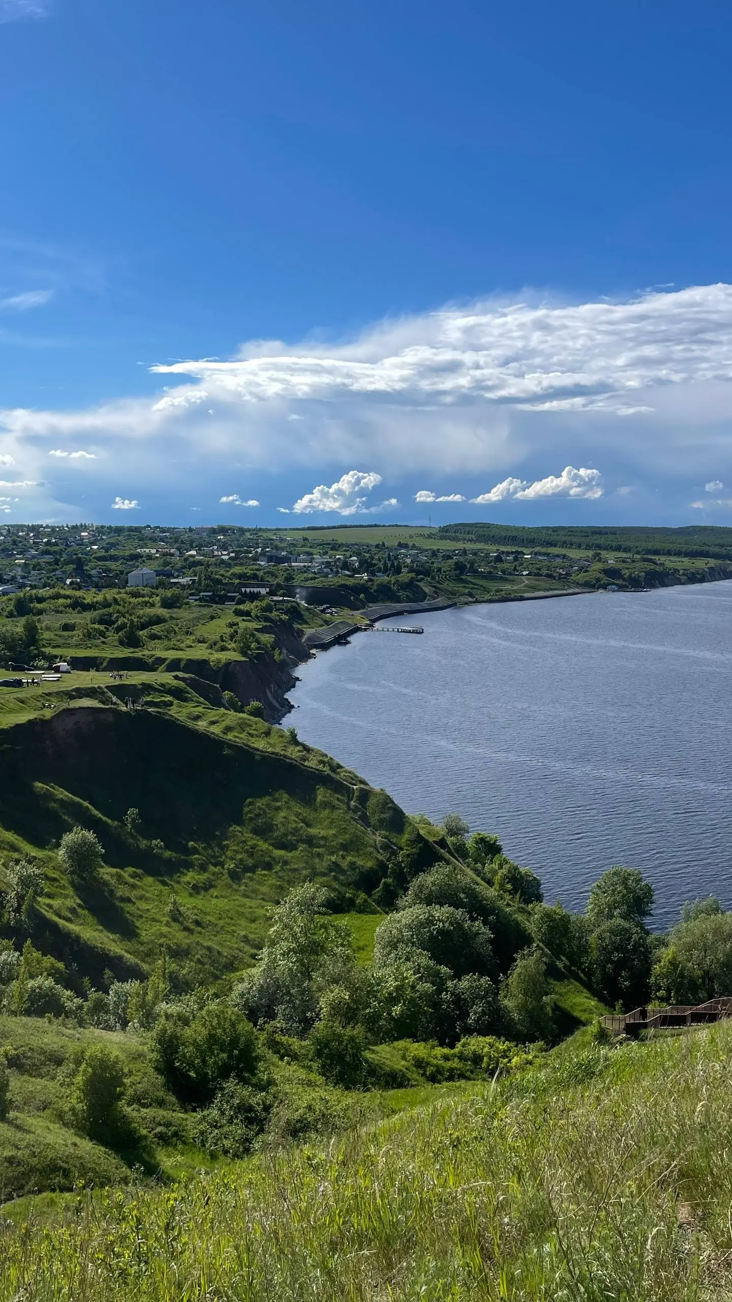 С 1 днем лета ☀️
📍Камское устье | Сетка — социальная сеть от hh.ru