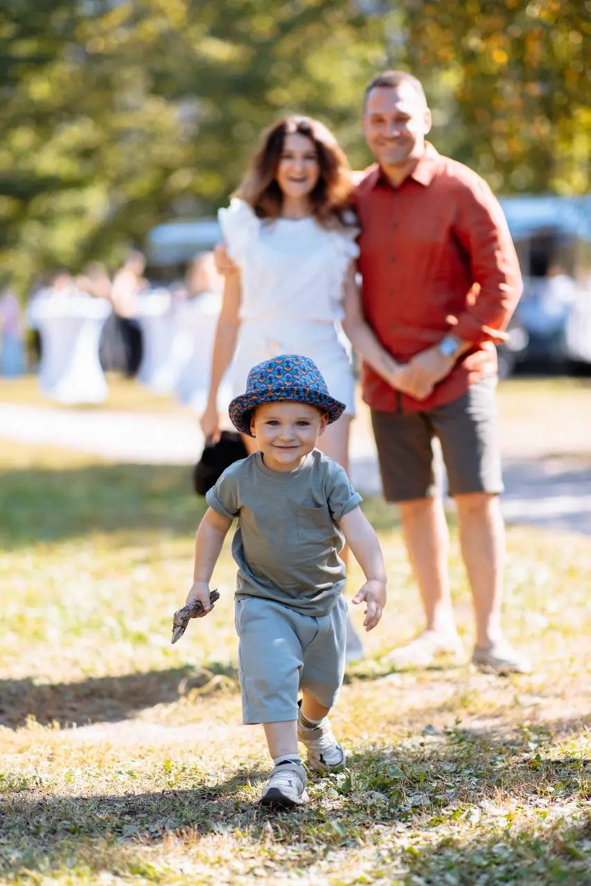 После Family Day дети спросили: «Когда ещё пойдём к тебе на работу?» ❤️
И это, пожалуй, самый честный отклик, который можно получить.
Не от коллег, не из опросника лояльности | Сетка — социальная сеть от hh.ru