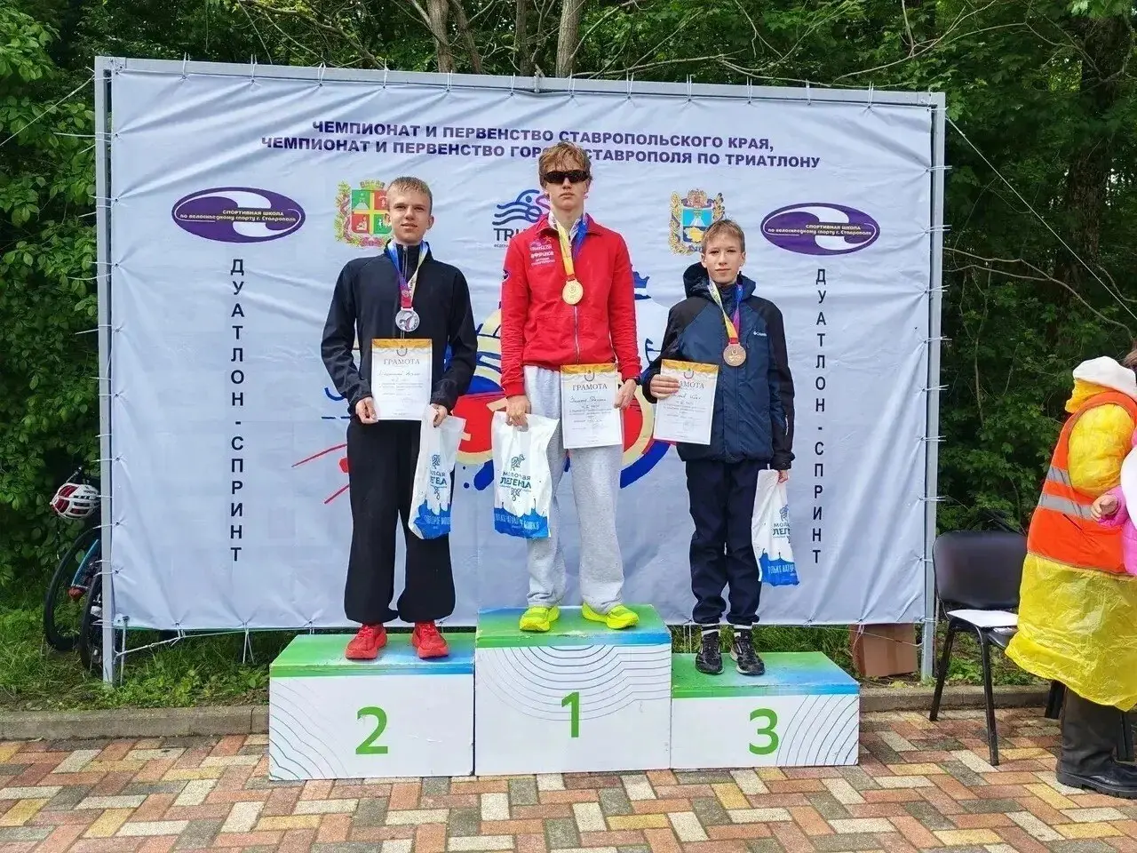 👏 В Ставрополе прошёл Чемпионат и Первенство по триатлону
Более 80 спортсменов приняли участие, показав отличную подготовку и стремление к победе | Сетка — социальная сеть от hh.ru