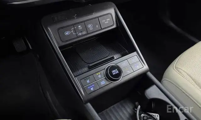 HYUNDAI KONA
•⁠  Год выпуска: 2023
•⁠  ⁠⁠Объем: 2.0 литра
•⁠  ⁠⁠Пробег: 43 000 км
•⁠  ⁠⁠Привод: 2WD
•⁠  ⁠⁠Предварительное состояние: в родном окрасе
Стоимость авто под ключ во Владивостоке ~ 2.240 | Сетка — социальная сеть от hh.ru
