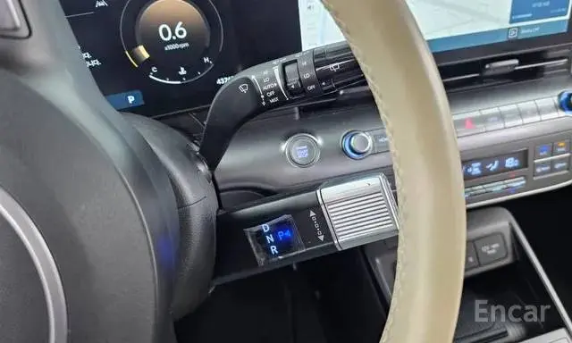 HYUNDAI KONA
•⁠  Год выпуска: 2023
•⁠  ⁠⁠Объем: 2.0 литра
•⁠  ⁠⁠Пробег: 43 000 км
•⁠  ⁠⁠Привод: 2WD
•⁠  ⁠⁠Предварительное состояние: в родном окрасе
Стоимость авто под ключ во Владивостоке ~ 2.240 | Сетка — социальная сеть от hh.ru