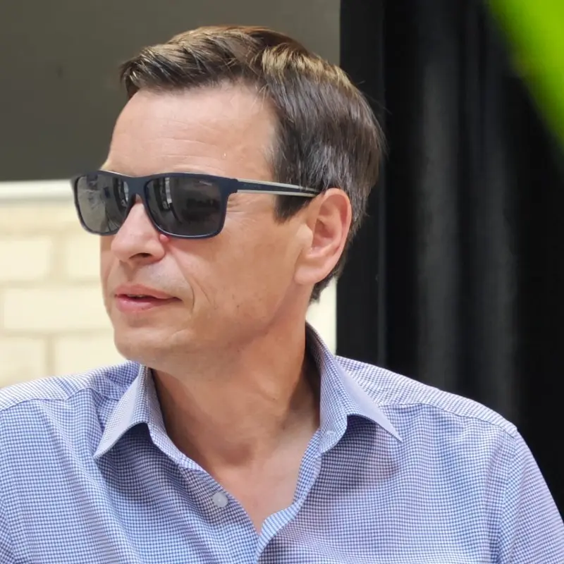 Юрий Тихонов