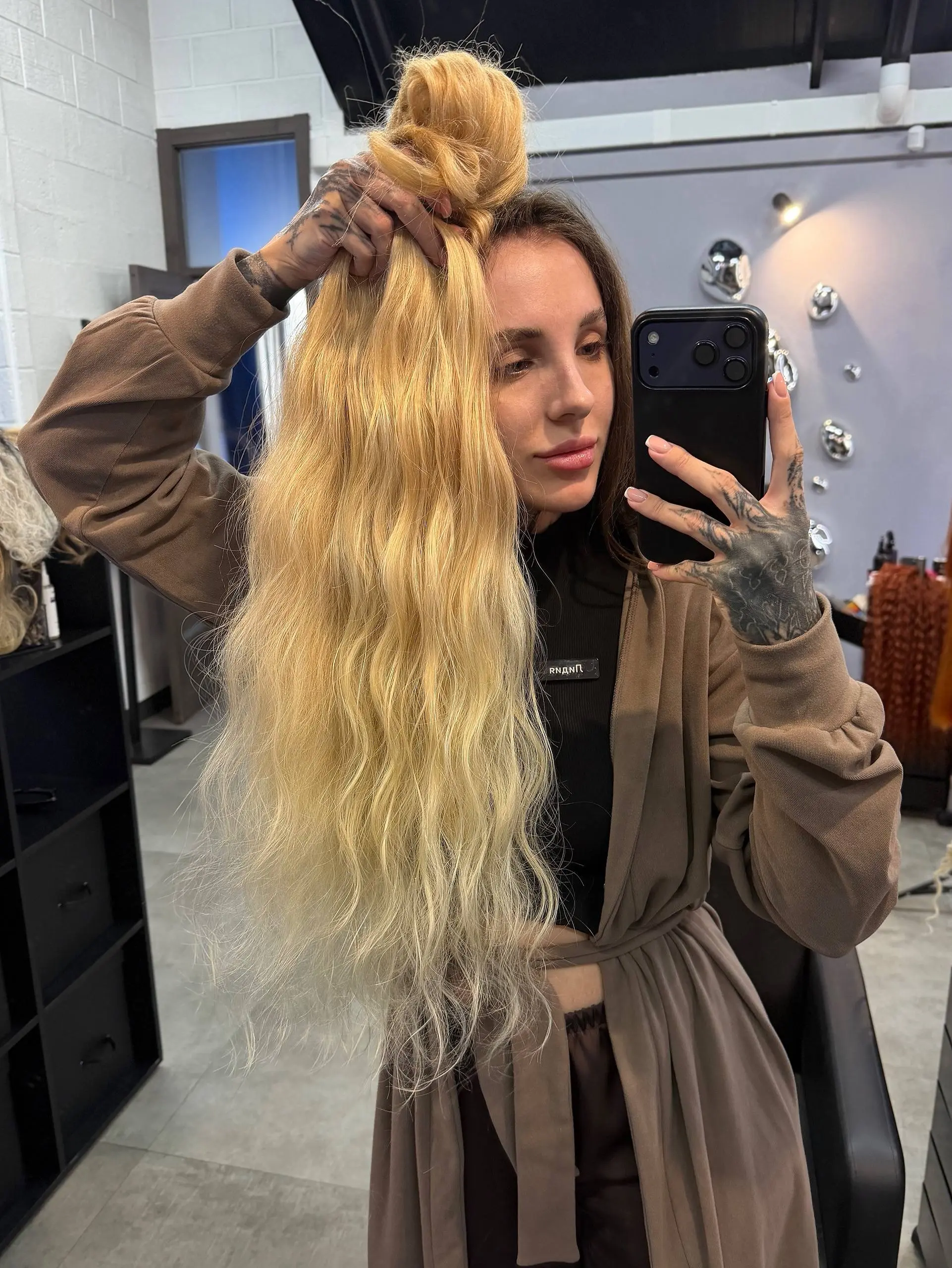Стоимость 9800₽
9200₽ за отзыв в 2гис о нас❤️ Osika hair
https://2gis | Сетка — социальная сеть от hh.ru
