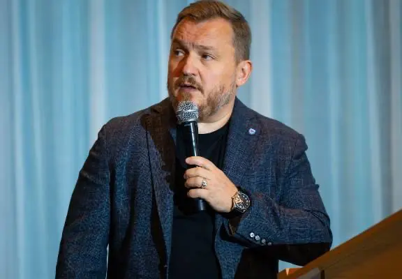Admetrix возглавил Павел Мордаев.
Илья Шершуков, прежний гендиректор, вошел в совет директоров | Сетка — социальная сеть от hh.ru