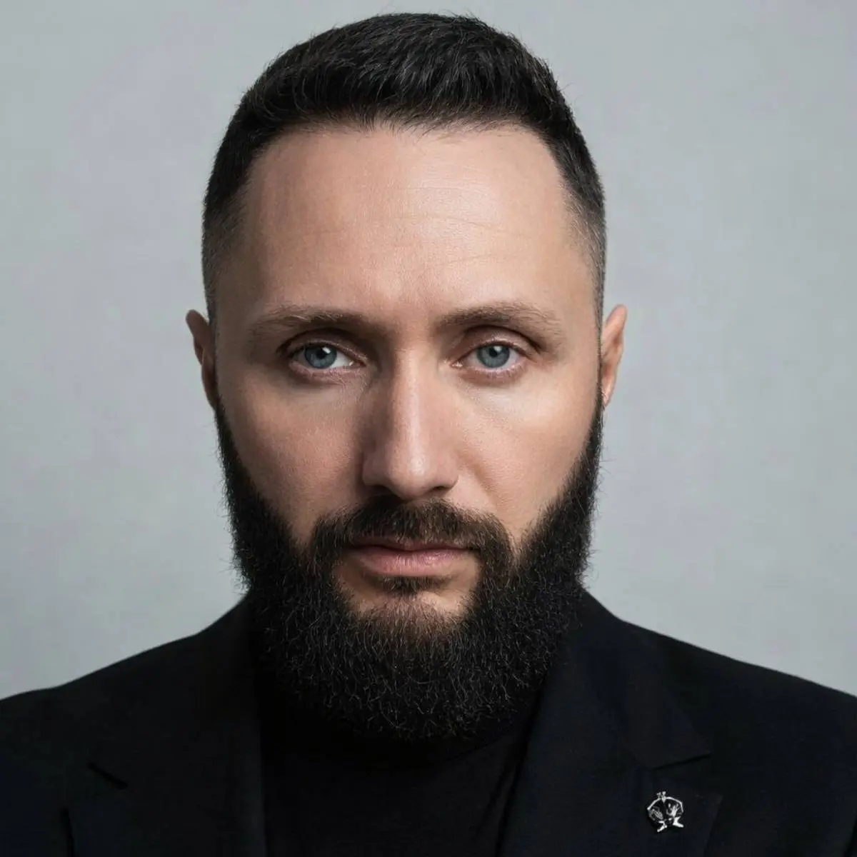 Михаил Лебедев