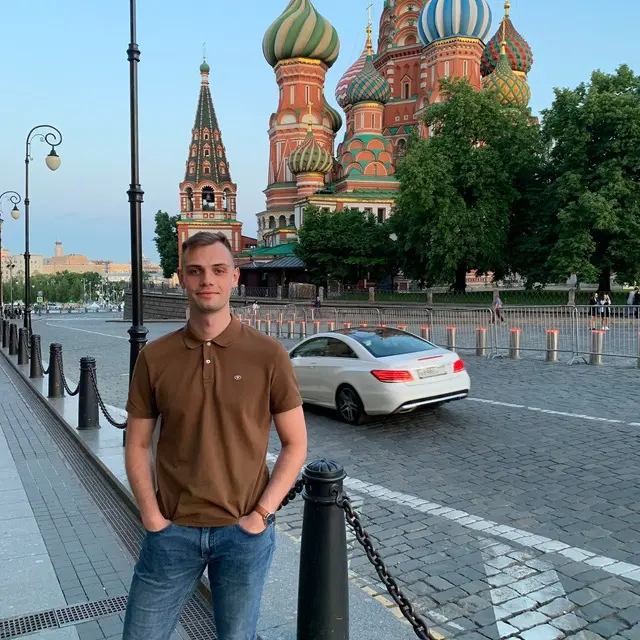 Денис Дубров