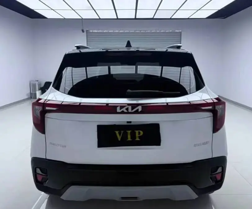 KIA SELTOS.
Данный автомобиль можно приобрести прямо сейчас.
➖2023 Год выпуска
➖Объем двигателя: 1.5 л
➖Трансмиссия: Вариатор   
➖Привод: Передний  
➖Топливо: Бензин   
➖Мощность: 115 л | Сетка — социальная сеть от hh.ru