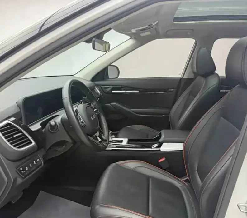KIA SELTOS.
Данный автомобиль можно приобрести прямо сейчас.
➖2023 Год выпуска
➖Объем двигателя: 1.5 л
➖Трансмиссия: Вариатор   
➖Привод: Передний  
➖Топливо: Бензин   
➖Мощность: 115 л | Сетка — социальная сеть от hh.ru