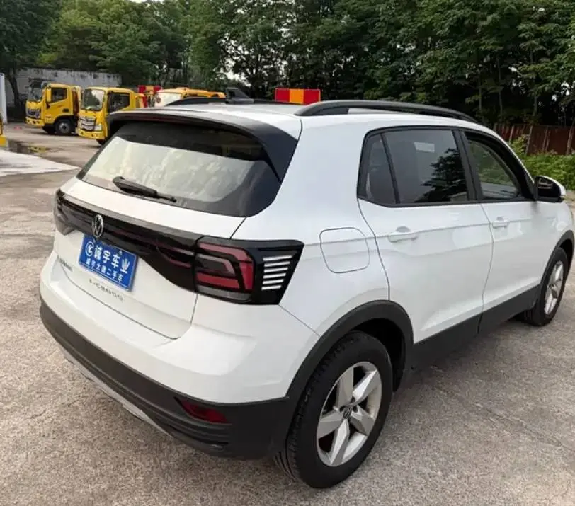KIA SELTOS.
Данный автомобиль можно приобрести прямо сейчас.
➖2023 Год выпуска
➖Объем двигателя: 1.5 л
➖Трансмиссия: Вариатор   
➖Привод: Передний  
➖Топливо: Бензин   
➖Мощность: 115 л | Сетка — социальная сеть от hh.ru