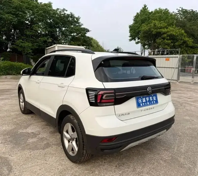 KIA SELTOS.
Данный автомобиль можно приобрести прямо сейчас.
➖2023 Год выпуска
➖Объем двигателя: 1.5 л
➖Трансмиссия: Вариатор   
➖Привод: Передний  
➖Топливо: Бензин   
➖Мощность: 115 л | Сетка — социальная сеть от hh.ru