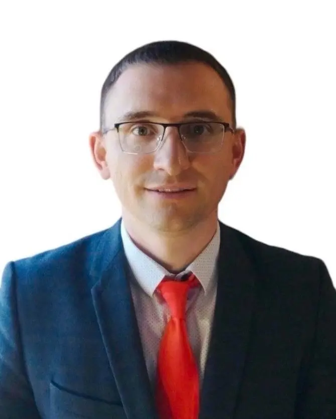 Виталий Полтораков
