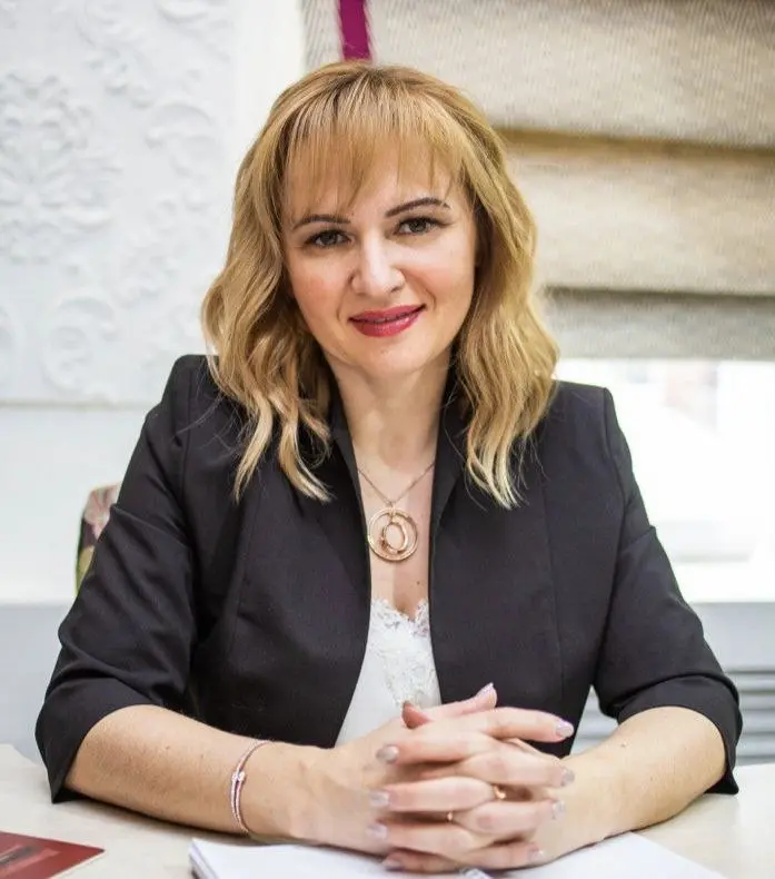 Елена Дубина